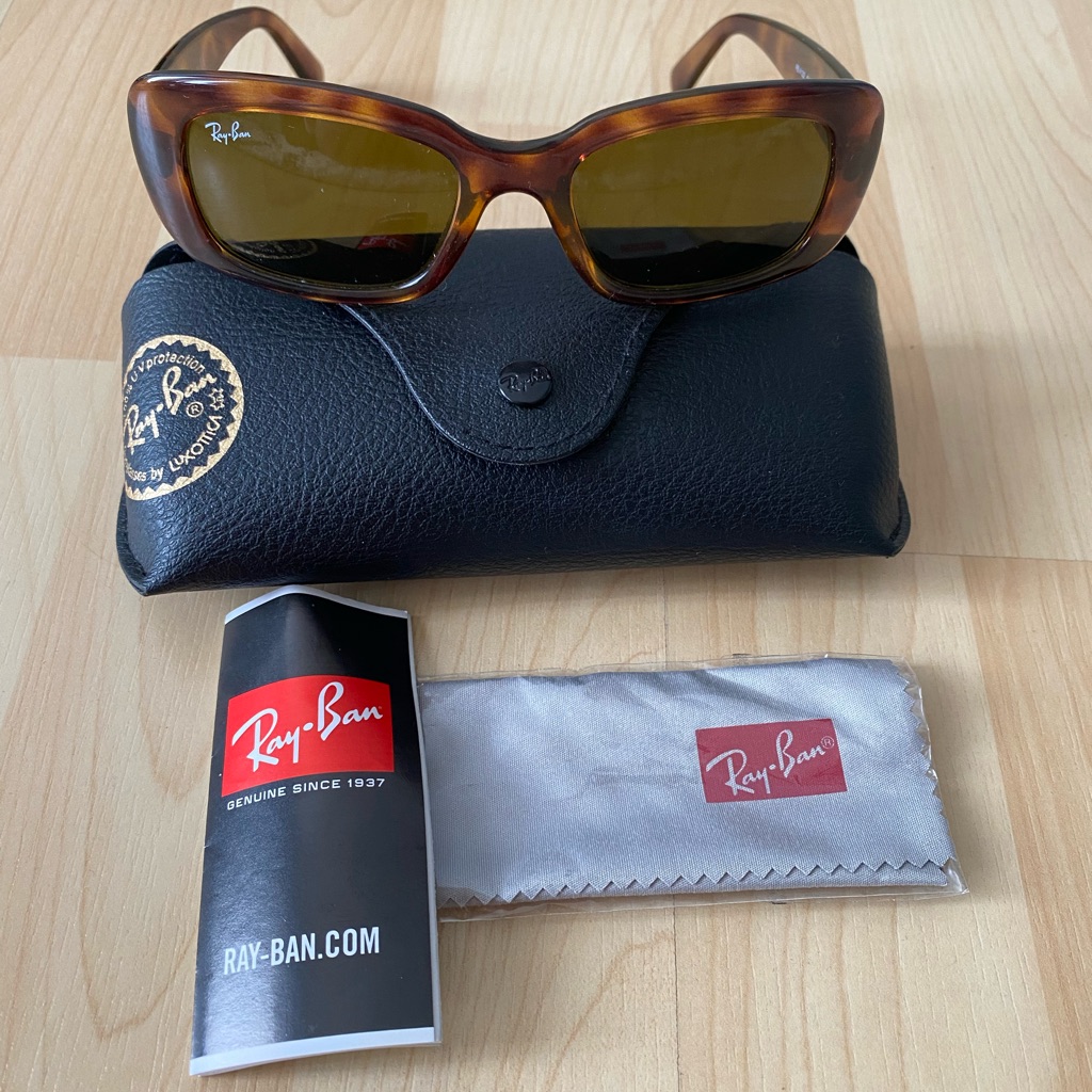 Ray-Ban Ray-Ban Rb4122 Sunglasses Are A Small Square Style Vintage Feel